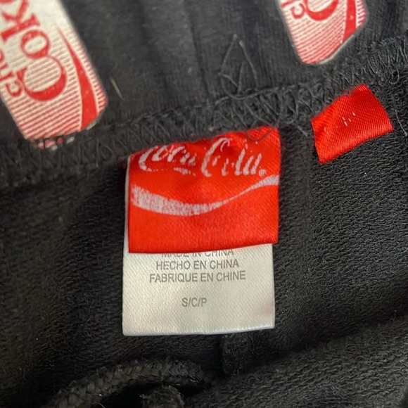 Coca-Cola Shorts Size S - Picture 6 of 6